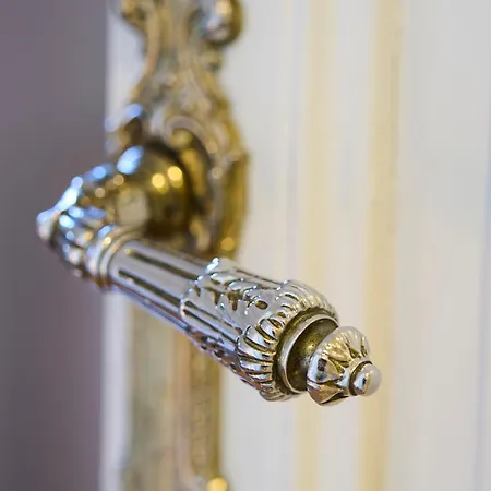 Elegante Quadrilocale Conciliazione - Mirable Pm Appartement Milaan